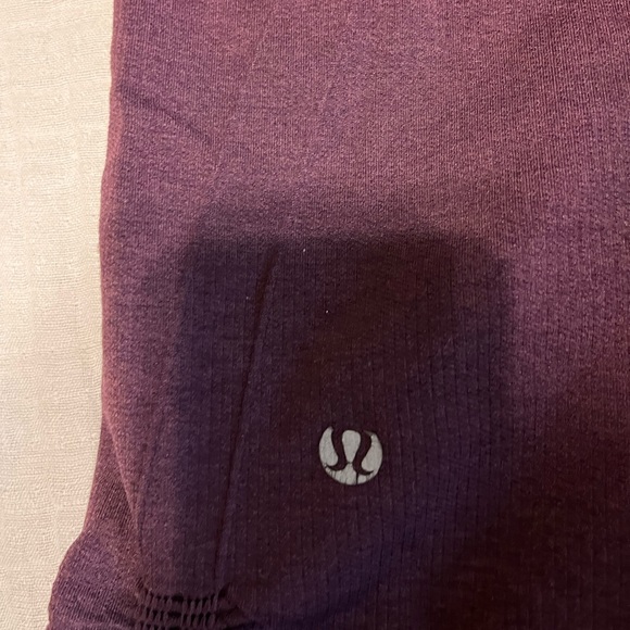 Lululemon crop leggings - Picture 2 of 4